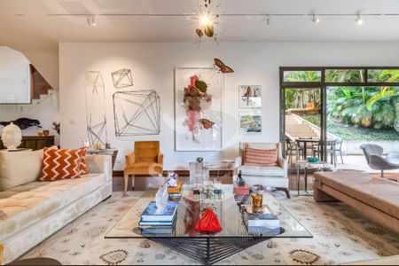 Casa à venda com 608m², 4 quartos e 6 vagas