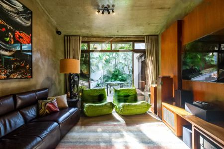 Casa à venda com 4 quartos, 608m² em Real Parque, São Paulo