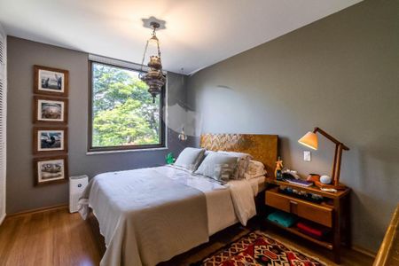 Casa à venda com 4 quartos, 608m² em Real Parque, São Paulo