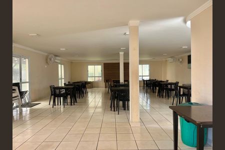 Apartamento à venda com 55m², 2 quartos e 1 vaga Apartamento à venda com 55m², 2 quartos e 1 vagaÁrea comum - Salão de festas
