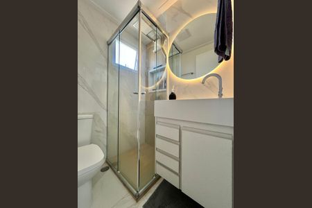 Apartamento à venda com 55m², 2 quartos e 1 vaga Apartamento à venda com 55m², 2 quartos e 1 vagaBanheiro