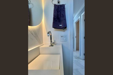 Banheiro de apartamento à venda com 2 quartos, 55m² em Bonfim, Campinas