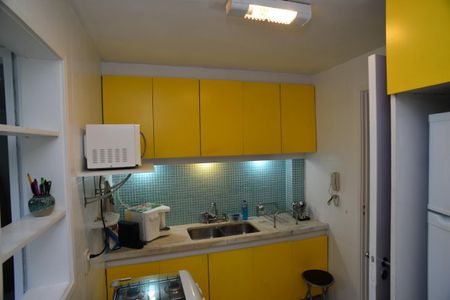 Apartamento à venda com 78m², 2 quartos e 1 vagaCozinha