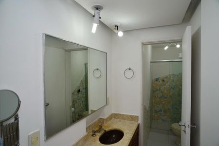 Apartamento à venda com 78m², 2 quartos e 1 vagaBanheiro Suíte Principal