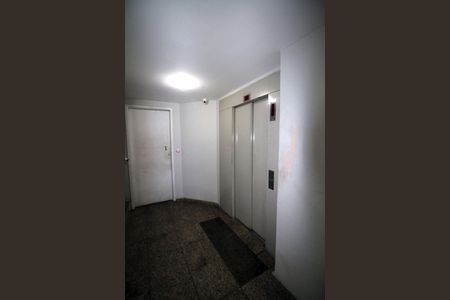 Área comum - Elevadores de apartamento para alugar com 2 quartos, 130m² em Vila da Penha, Rio de Janeiro