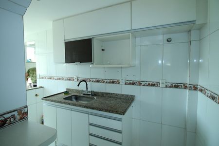 Cozinha de apartamento para alugar com 2 quartos, 130m² em Vila da Penha, Rio de Janeiro