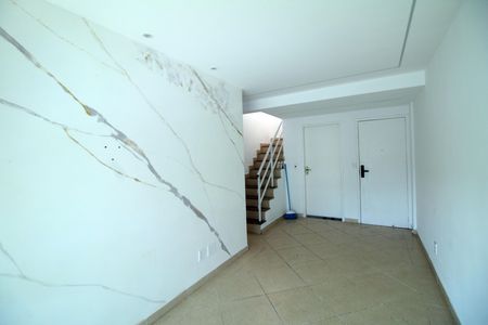 Apartamento para alugar com 130m², 2 quartos e 2 vagasSala