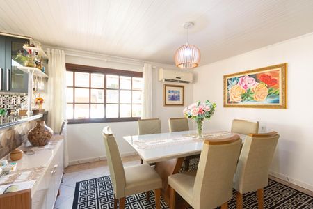 Casa à venda com 5 quartos, 220m² em Nossa Senhora das Gracas, Canoas