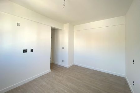Apartamento à venda com 91m², 3 quartos e 2 vagas Apartamento à venda com 91m², 3 quartos e 2 vagasSuite