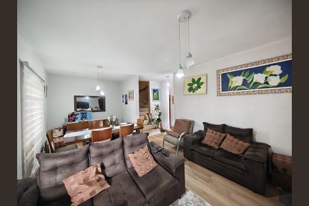 Sala de casa para alugar com 3 quartos, 180m² em Parque Edu Chaves, São Paulo
