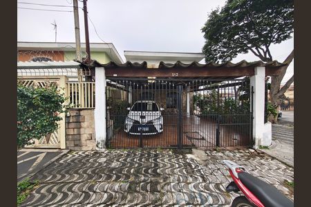 Casa para alugar com 180m², 3 quartos e 3 vagasFachada