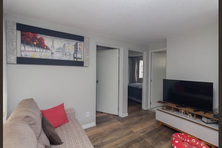 Sala de apartamento para alugar com 2 quartos, 46m² em Conjunto Residencial José Bonifácio, São Paulo
