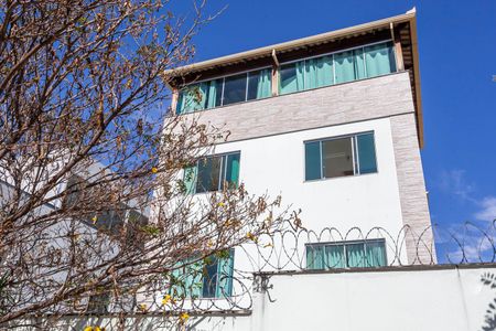 Apartamento à venda com 120m², 3 quartos e 1 vagaFachada