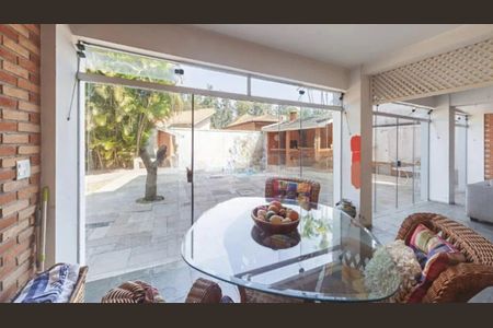 Foto 03 de casa de condomínio à venda com 4 quartos, 414m² em Alphaville, Santana de Parnaíba
