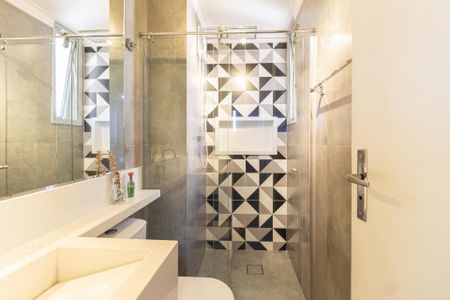 Banheiro de apartamento para alugar com 3 quartos, 64m² em Continental, Osasco