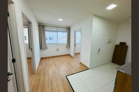 Apartamento à venda com 2 quartos, 33m² em Jardim Pereira Leite, São Paulo