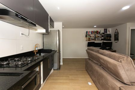 Cozinha de apartamento à venda com 2 quartos, 75m² em Vila Zilda, São Paulo