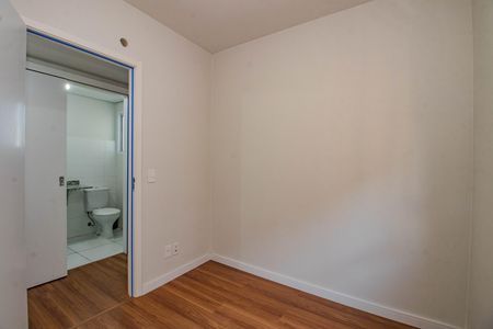 Quarto 1 de apartamento para alugar com 2 quartos, 50m² em Parque Santa Fé, Porto Alegre