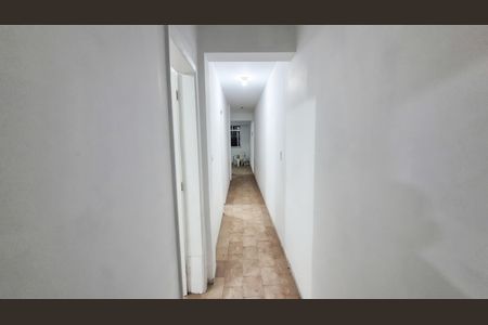 Corredor de casa para alugar com 3 quartos, 75m² em Olaria, Rio de Janeiro