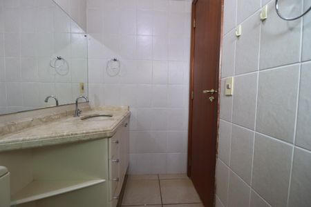 Apartamento para alugar com 155m², 4 quartos e 2 vagasBanheiro social 