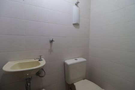 Apartamento para alugar com 155m², 4 quartos e 2 vagasBanheiro de serviço 
