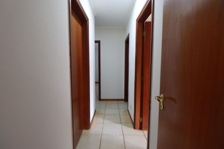 Corredor  de apartamento para alugar com 4 quartos, 155m² em Jardim Sao Luiz, Ribeirão Preto