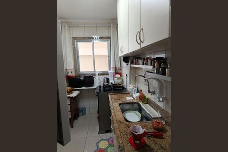 Apartamento à venda com 58m², 2 quartos e sem vaga Apartamento à venda com 58m², 2 quartos e sem vagaCozinha