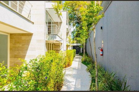 Casa de Condomínio à venda com 4 quartos, 424m² em Jardim Cordeiro, São Paulo