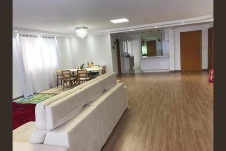 Foto 02 de apartamento para alugar com 4 quartos, 215m² em Cerqueira César, São Paulo
