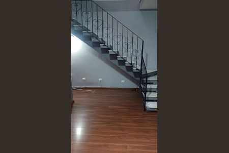 Casa à venda com 210m², 4 quartos e 2 vagasFoto 02