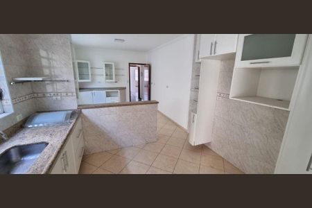 Casa à venda com 3 quartos, 200m² em Vila Nair, São Paulo