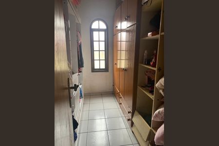 Casa à venda com 9 quartos, 278m² em Vila Picinin, São Paulo