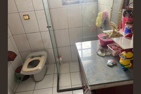Casa à venda com 9 quartos, 278m² em Vila Picinin, São Paulo