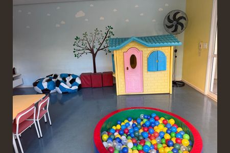 Apartamento à venda com 2 quartos, 73m² em Vila Bertioga, São Paulo