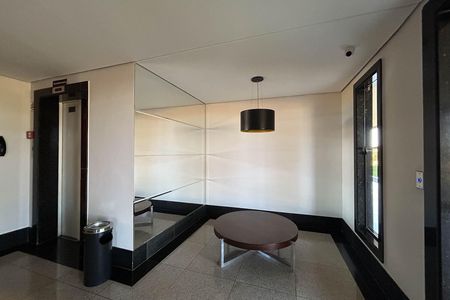 Hall de entrada de apartamento para alugar com 3 quartos, 90m² em Superquadra Sudoeste 101, Brasília