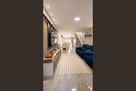 Foto 01 de casa para alugar com 3 quartos, 132m² em Vila Carrão, São Paulo