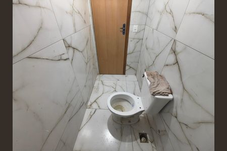 Casa de condomínio à venda com 60m², 2 quartos e sem vaga Casa de condomínio à venda com 60m², 2 quartos e sem vagaBanheiro