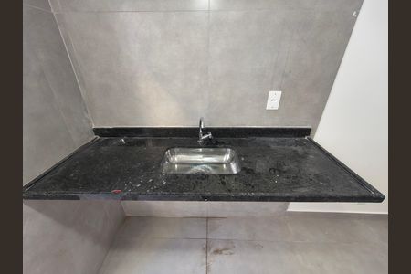 Casa de condomínio à venda com 60m², 2 quartos e sem vaga Casa de condomínio à venda com 60m², 2 quartos e sem vagaCozinha