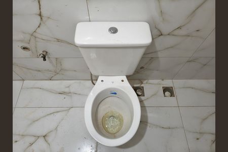 Banheiro de casa de condomínio à venda com 2 quartos, 60m² em Jacarepaguá, Rio de Janeiro