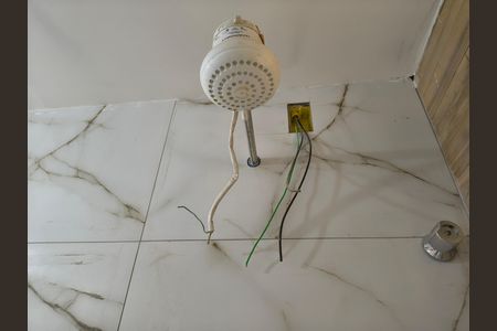 Casa de condomínio à venda com 60m², 2 quartos e sem vaga Casa de condomínio à venda com 60m², 2 quartos e sem vagaBanheiro