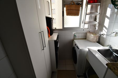 Apartamento à venda com 70m², 3 quartos e 1 vagaÁrea de Serviço