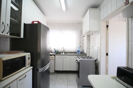 Cozinha de apartamento à venda com 4 quartos, 108m² em Vila Progredior, São Paulo