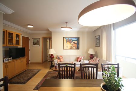 Apartamento à venda com 108m², 4 quartos e 2 vagasSala