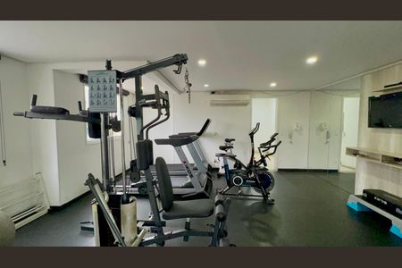 Apartamento à venda com 47m², 2 quartos e 1 vaga Apartamento à venda com 47m², 2 quartos e 1 vagaAcademia