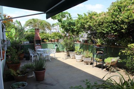 Casa à venda com 3 quartos, 262m² em Vila Moraes, São Paulo