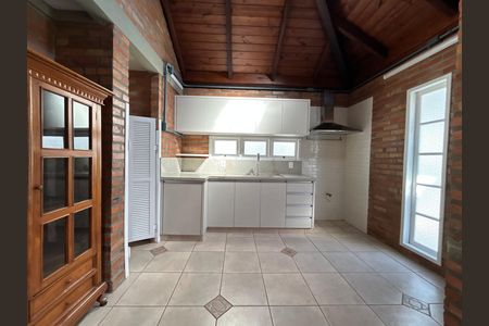 Casa para alugar com 130m², 4 quartos e 2 vagasCozinha 