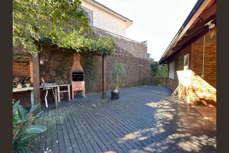 Casa para alugar com 130m², 4 quartos e 2 vagasÁrea gourmet