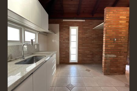 Casa para alugar com 130m², 4 quartos e 2 vagasCozinha 