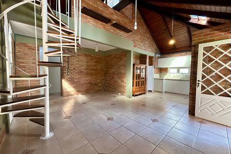 Sala  de casa para alugar com 4 quartos, 130m² em Lagoa da Conceição, Florianópolis