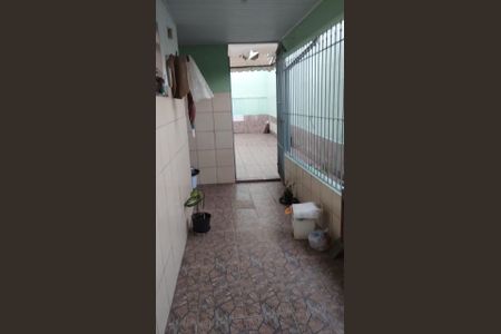 CORREDOR INTERNO de casa à venda com 1 quarto, 62m² em Pestana, Osasco